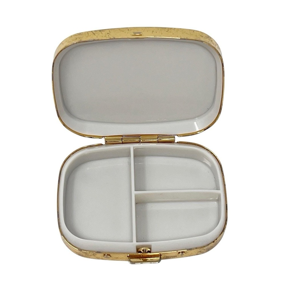 Vintage Embellished Woman Travel Pillbox 3 Compartments Gold Tone Easy Open - Picture 5 of 7